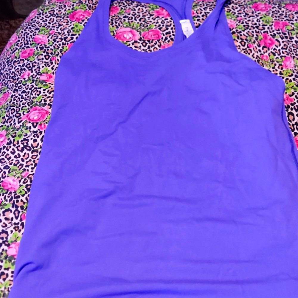 Lululemon tank